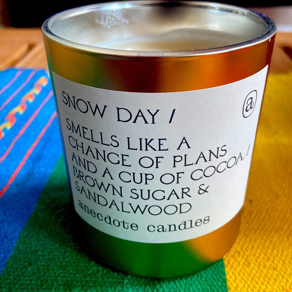 Anecdote Snow Day candle